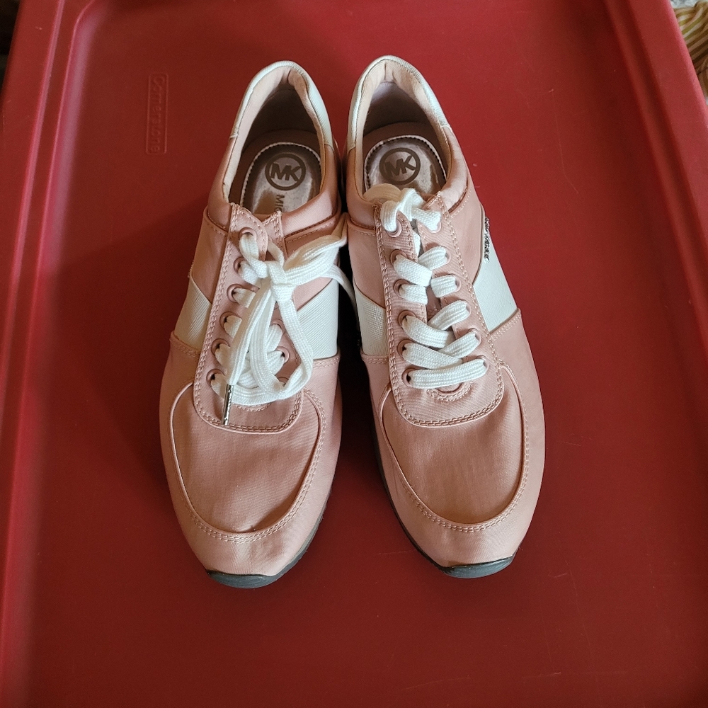 Michael Kors shoes, sz 9